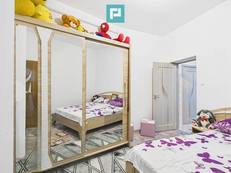 Casă individuală cu 5 camere cu Canalizare în Central