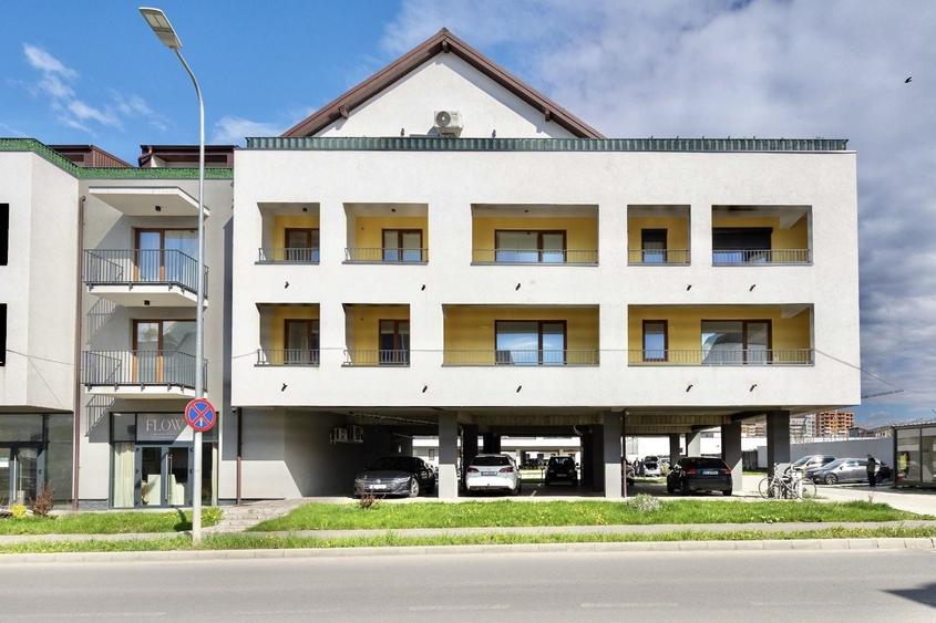 Apartament cu 2 camere semidecomandat, mobilat în Tractorul