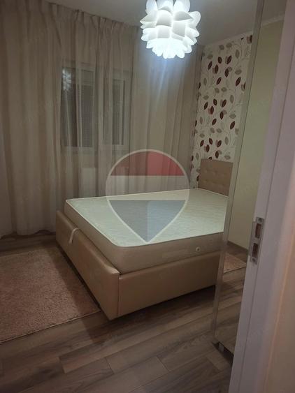 Apartament cu 2 camere semidecomandat în Baza 3