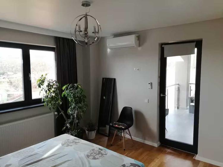 Apartament cu 2 camere decomandat în Livezeni