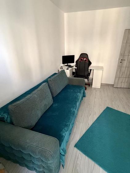 Garsonieră decomandată în Valea Adâncă