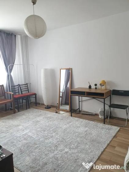 Apartament cu 3 camere decomandat în Turda