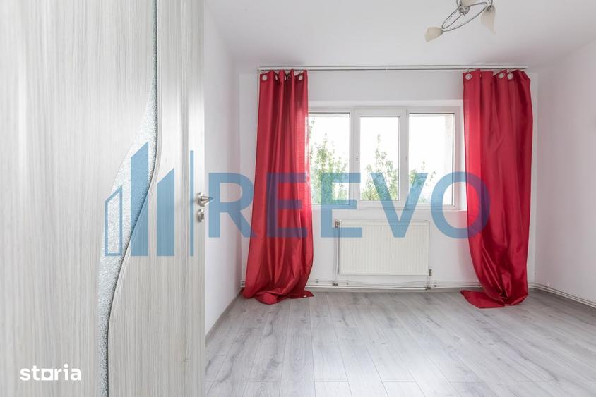 Apartament cu 3 camere decomandat în Republicii