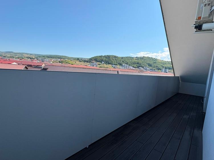 Apartament cu 2 camere semidecomandat în Florești