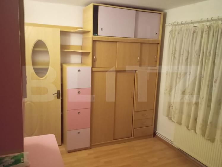 Apartament cu 2 camere semidecomandat, mobilat în Micro 11