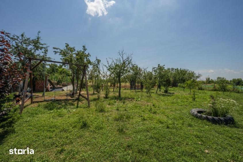 Casă cu 3 camere cu Teren 2200 Mp în Răcari