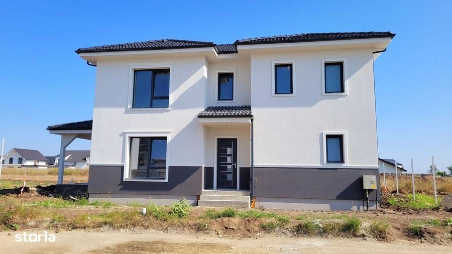 Casă cu 4 camere cu Teren 600 Mp în Șura Mică