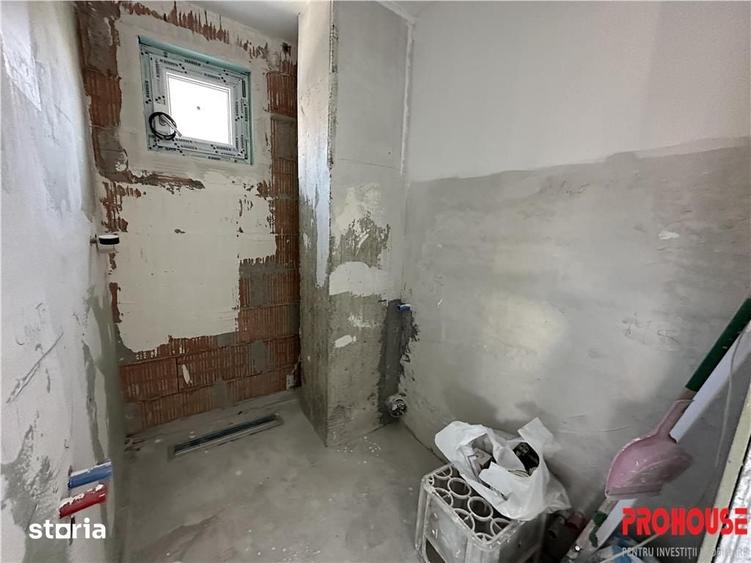 Casă cu 4 camere cu Teren 98 Mp în Energiei