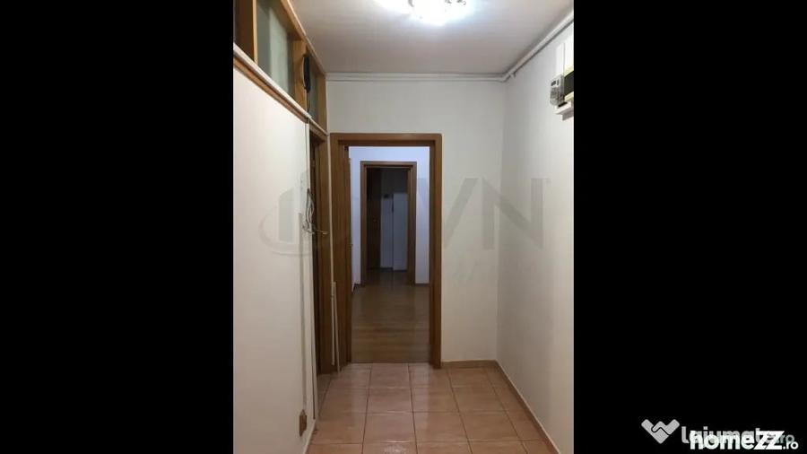 Apartament cu 3 camere decomandat în Moșilor