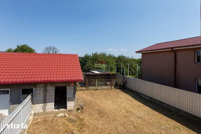 Casă cu 6 camere cu Teren 998 Mp în Hemeiuș