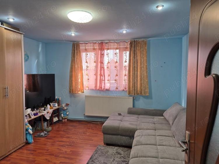 Casă cu 4 camere cu Teren 499 Mp în Central