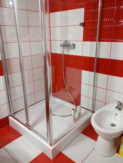 Casă individuală cu 4 camere cu Canalizare în Prundu