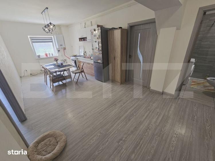 Apartament cu 3 camere semidecomandat în Sânnicoară