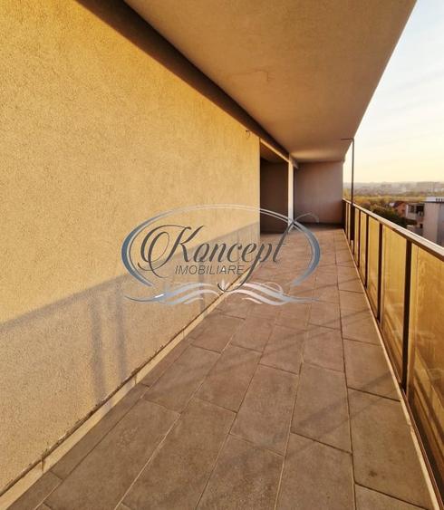 Apartament cu 3 camere semidecomandat în Între Lacuri