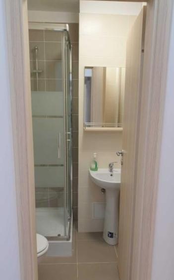 Apartament cu 4 camere semidecomandat în Dorobanți