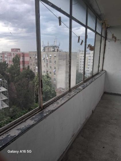 Apartament cu 3 camere decomandat în Giurgiului
