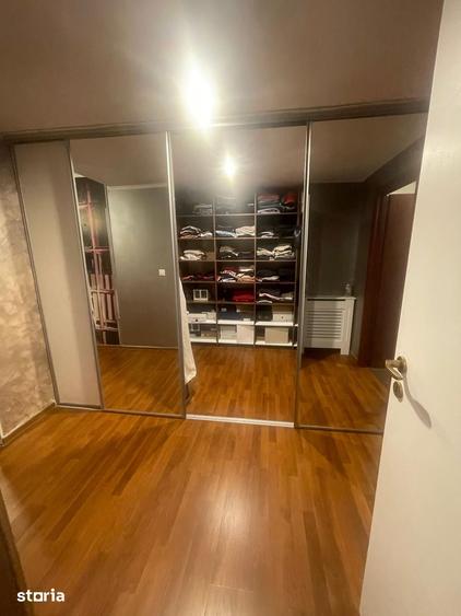 Casă cu 6 camere cu Teren 200 Mp în Cornetu