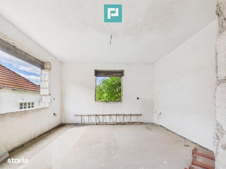 Casă cu 4 camere în Donceni