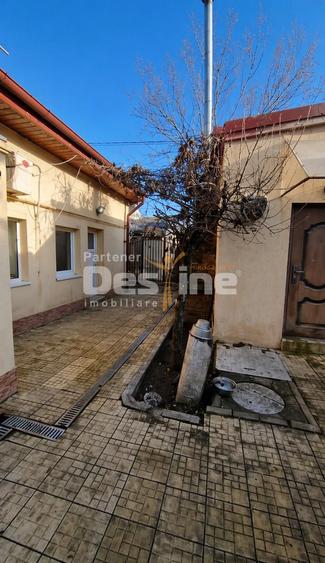 Casă individuală cu 3 camere cu Canalizare în 13 Septembrie