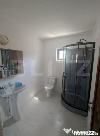 Casă cu 3 camere cu Teren 333 Mp în Șimnicu de Sus