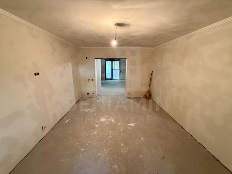 Apartament cu 3 camere decomandat în Brazda lui Novac