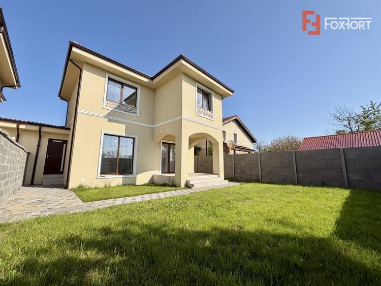 Duplex cu 5 camere cu Canalizare în Giarmata