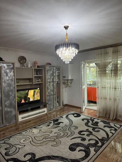 Apartament cu 2 camere în Apărătorii Patriei