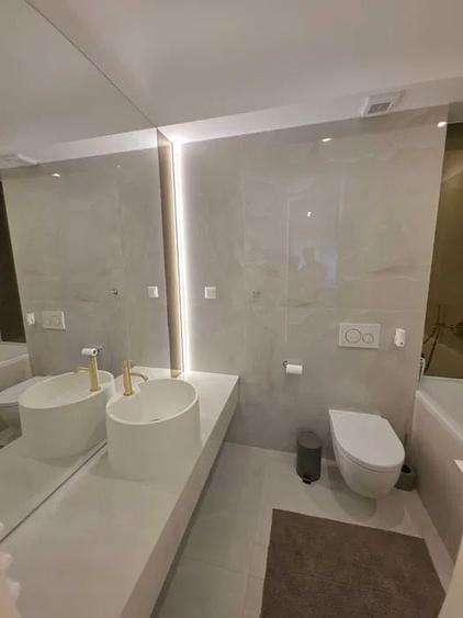 Apartament cu 3 camere semidecomandat, mobilat în Pipera