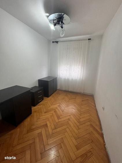 Apartament cu 3 camere în Botizului