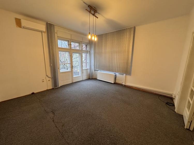 Birou, de 80 mp, în Central