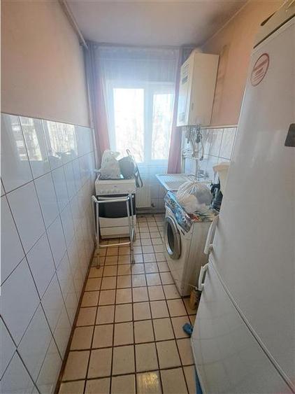 Apartament cu 3 camere semidecomandat în Șagului