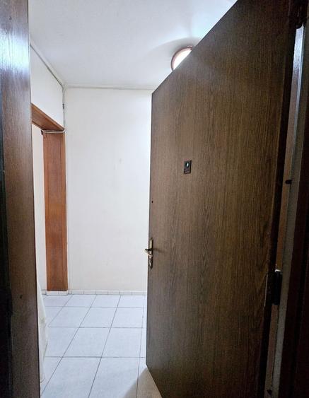 Casă cu 4 camere în Runcu