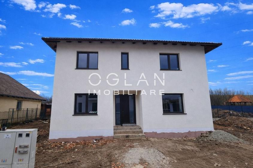 Casă individuală cu 4 camere cu Teren 450 Mp în Șelimbăr