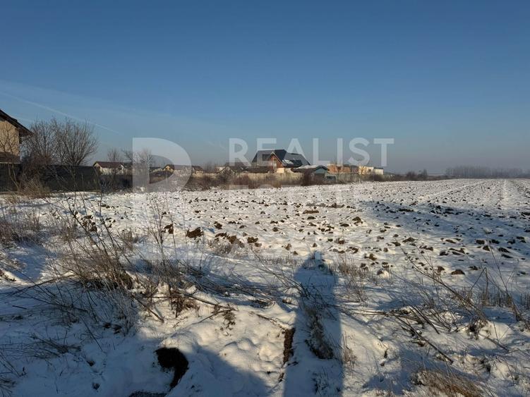 Teren Construcții extravilan de 539 mp, în Ostratu