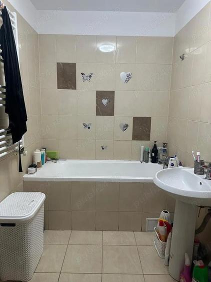 Apartament cu 2 camere semidecomandat, mobilat în Titan