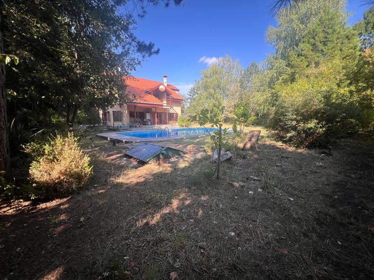 Casă individuală cu 5 camere cu Piscina în Corbeanca