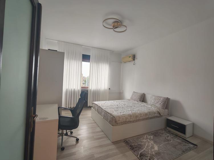 Apartament cu 3 camere semidecomandat în Grădina Icoanei