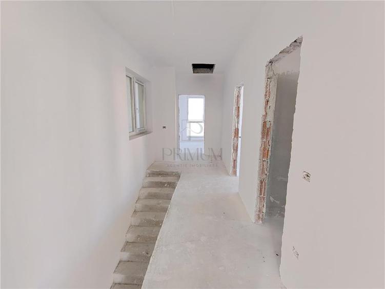 Duplex cu 4 camere cu Canalizare în Moșnița Nouă