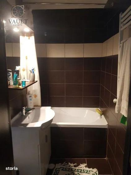 Apartament cu 4 camere semidecomandat, mobilat în Sălăjan