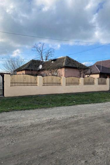 Casă cu 3 camere în Cobadin