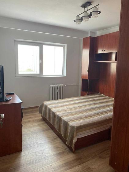 Proprietar, inchiriez apartament 3 camere Nicolae Grigorescu (5 min. de metrou) - 4