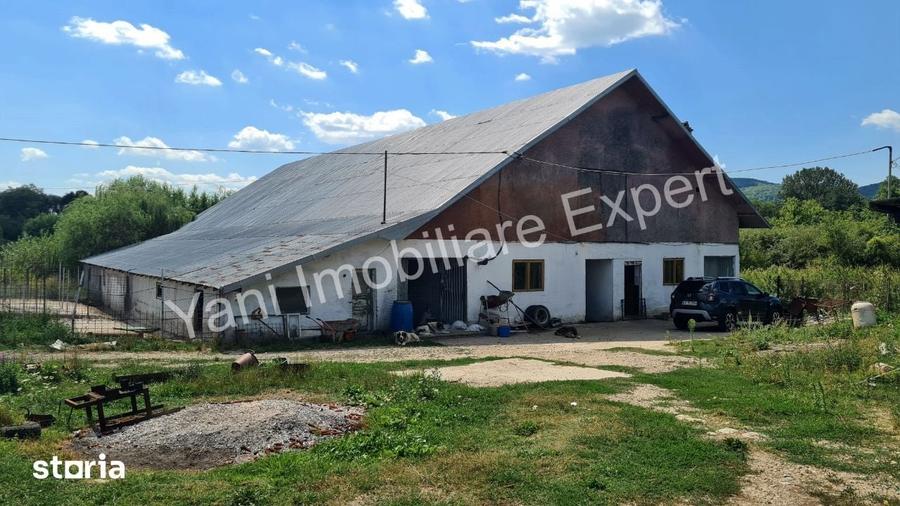 Teren de 40672 mp, în Cepari