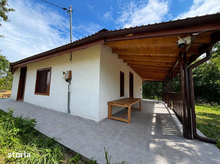 Casă cu 1 camere cu Teren 1023 Mp în Grajduri