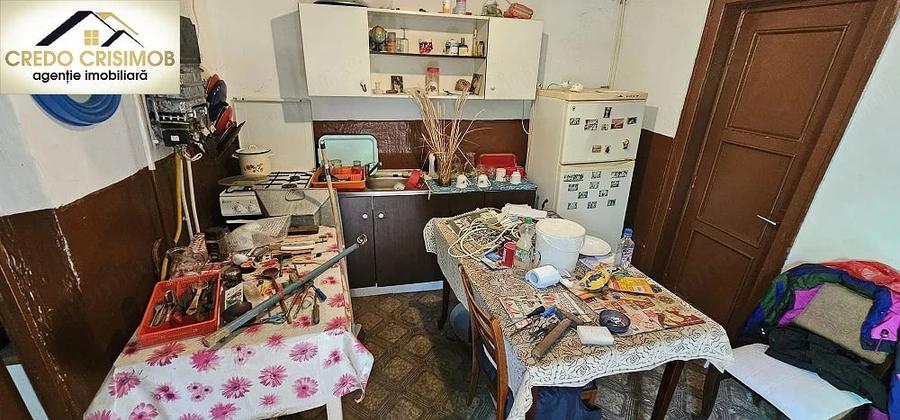 Casă cu 5 camere cu Teren 500 Mp în Muncitoresc