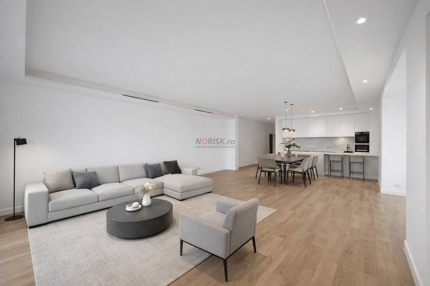 Apartament cu 4 camere semidecomandat în Pipera