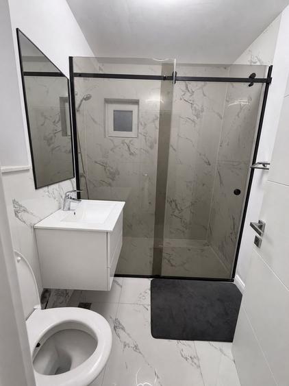 Apartament cu 3 camere decomandat în Faleza Nord