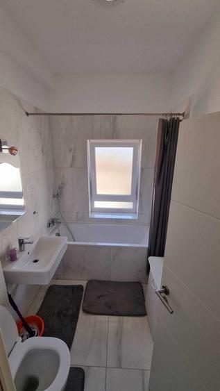 Apartament cu 2 camere semidecomandat, mobilat în Dumbrăvița