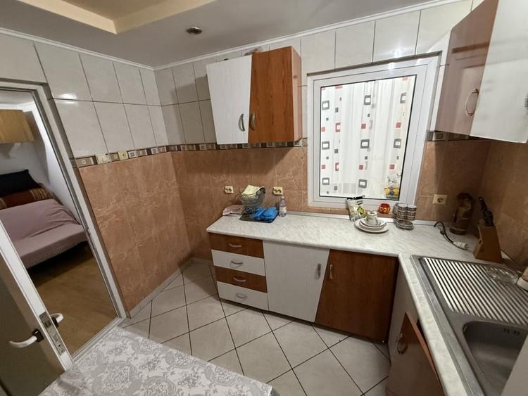 Apartament cu 2 camere decomandat, mobilat în Piața Nouă