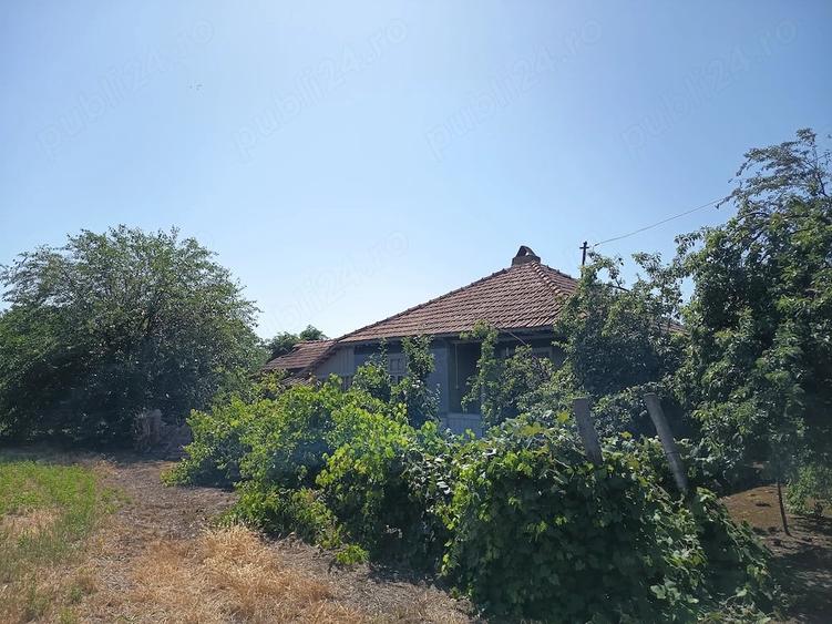 Casă cu 6 camere cu Teren 1600 Mp în Grindu