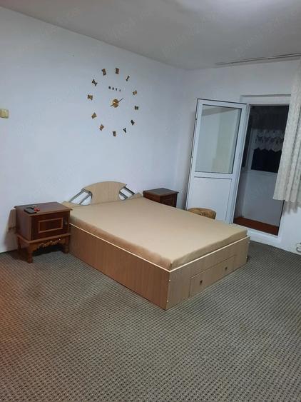 Garsonieră decomandată în Lunei